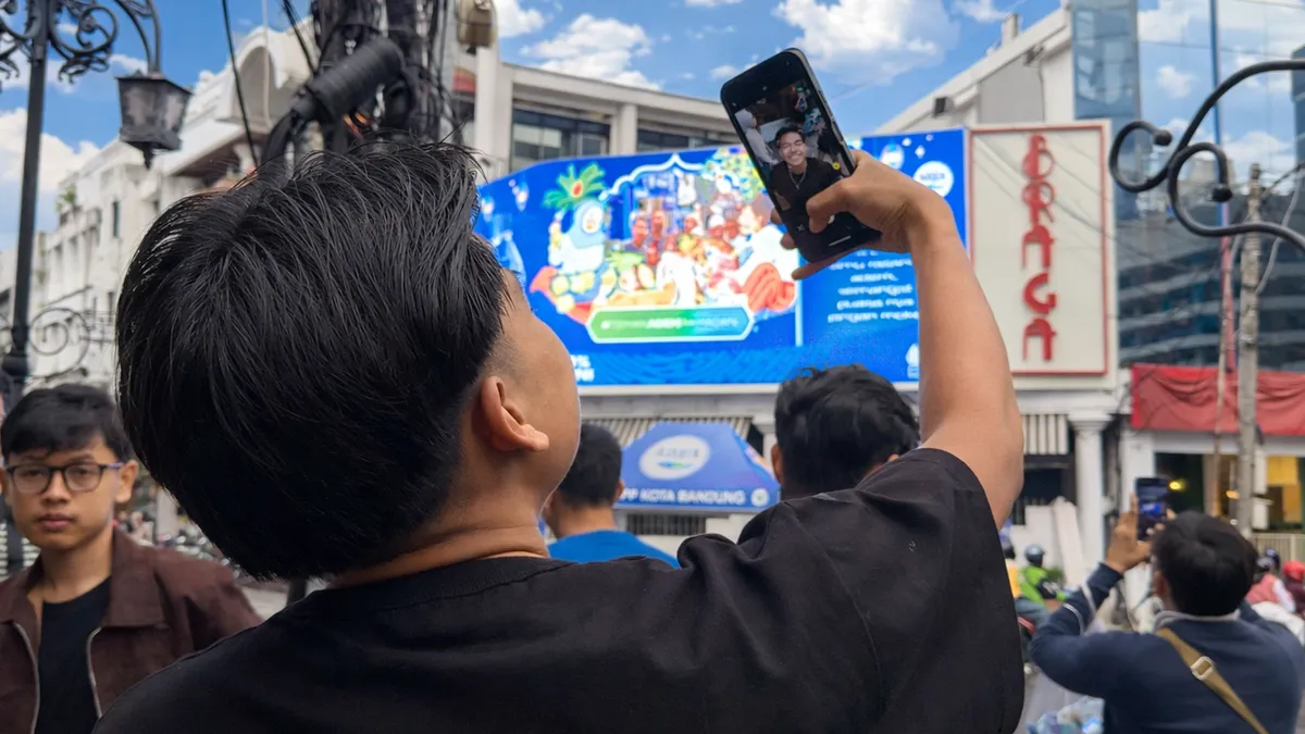 AQUA - "Teras Adem" OOH Campaign execution detail 1