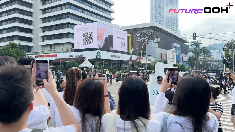 Dove - FutureOOH+ Campaign