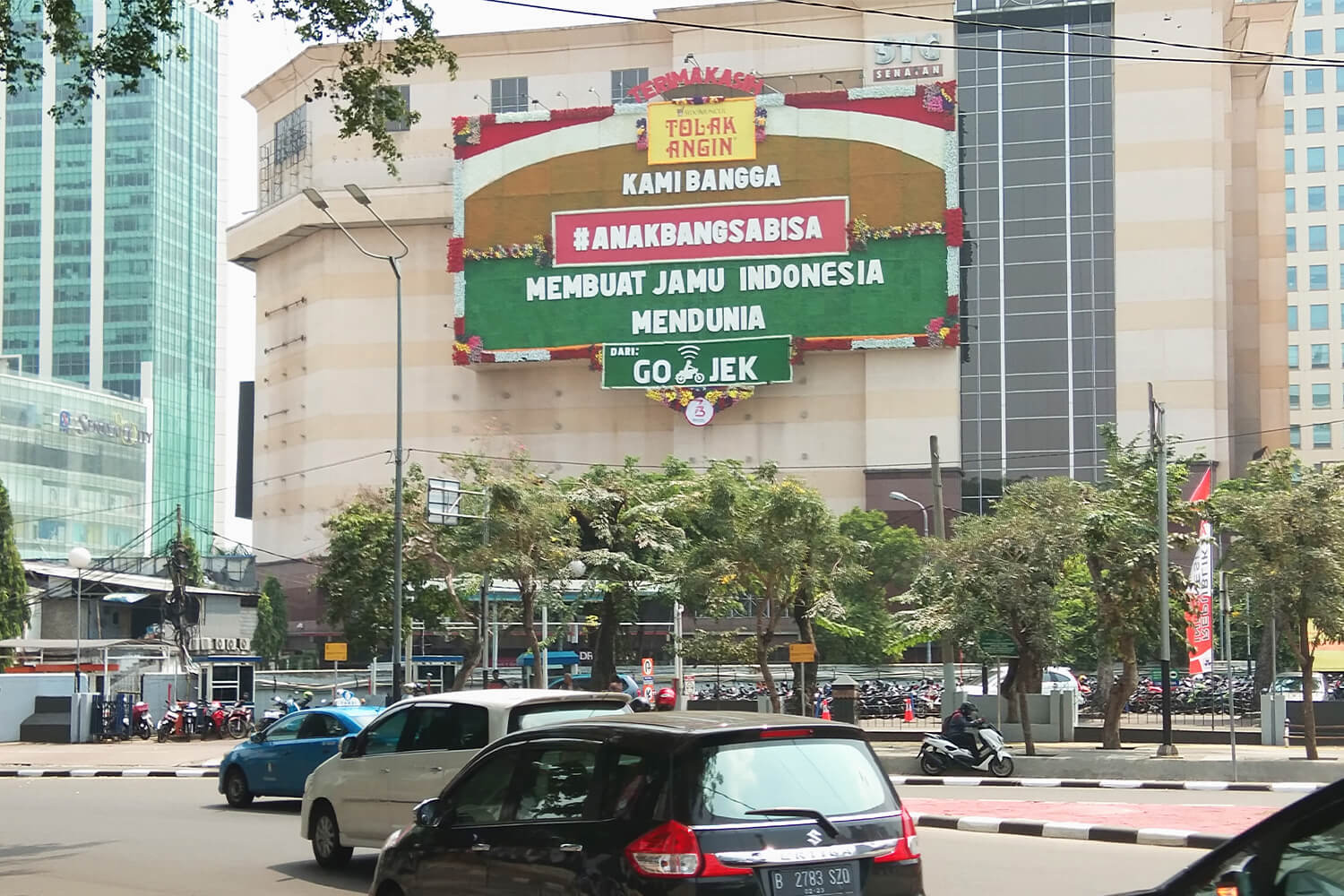 Prisma Advertising_Billboard_OOH_Gojek_STC Senayan